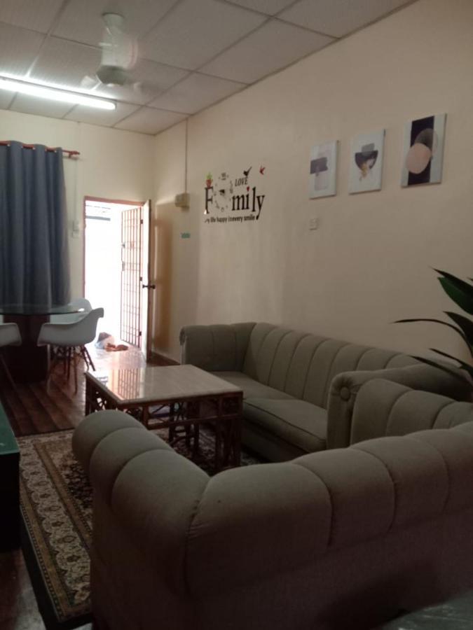 Homestay Tok Abah Seri Iskandar Esterno foto