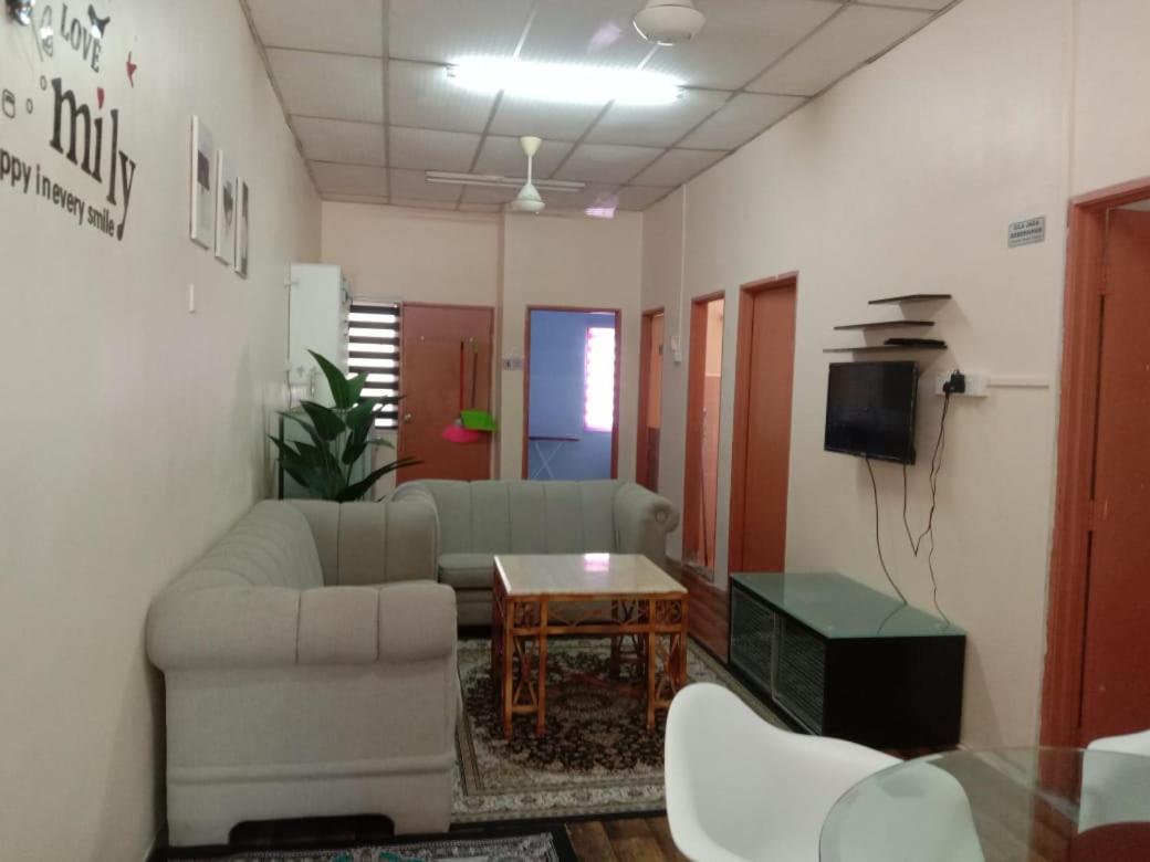 Homestay Tok Abah Seri Iskandar Esterno foto